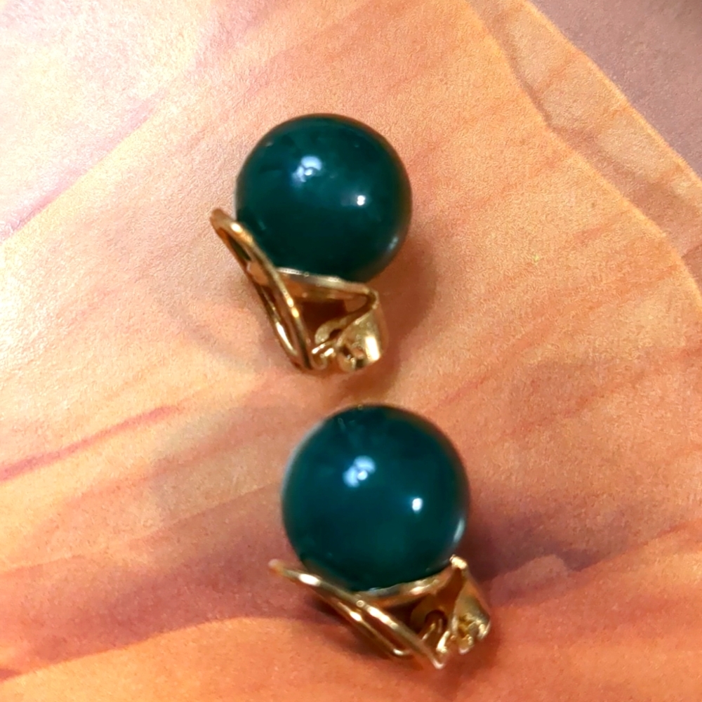 (FIND)JADE EARRINGS - Picture 5 of 5
